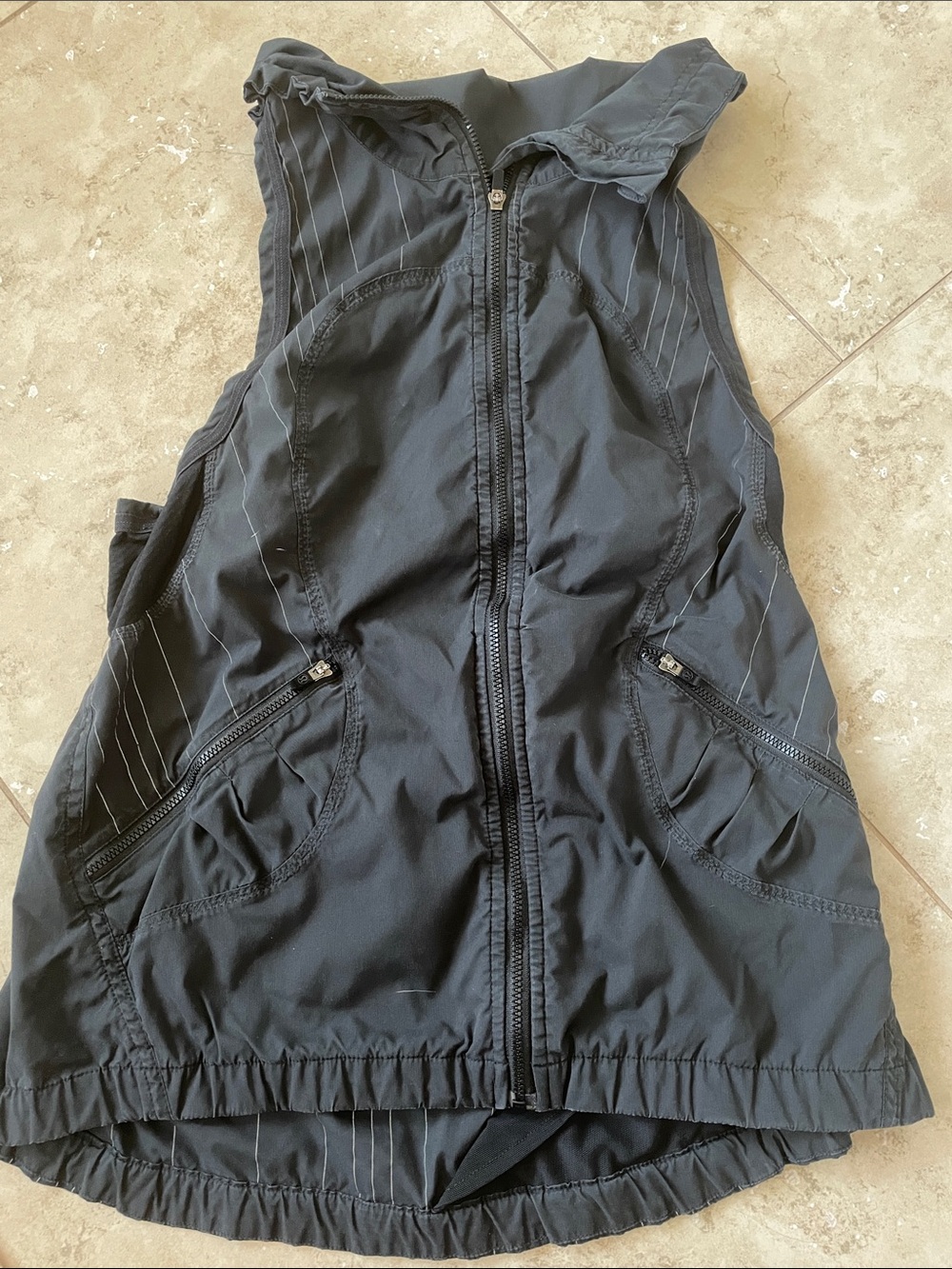 Lululemon Zip Front Vest in Black
